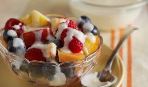 FreshFruitwithWarmHoneyYogurtTopping